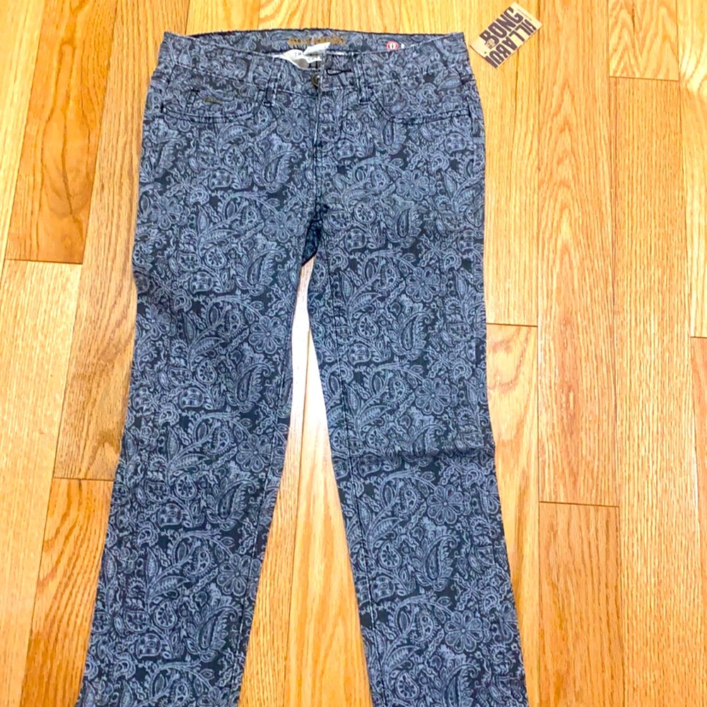 Billabong NWT size 0 skinny Jeans